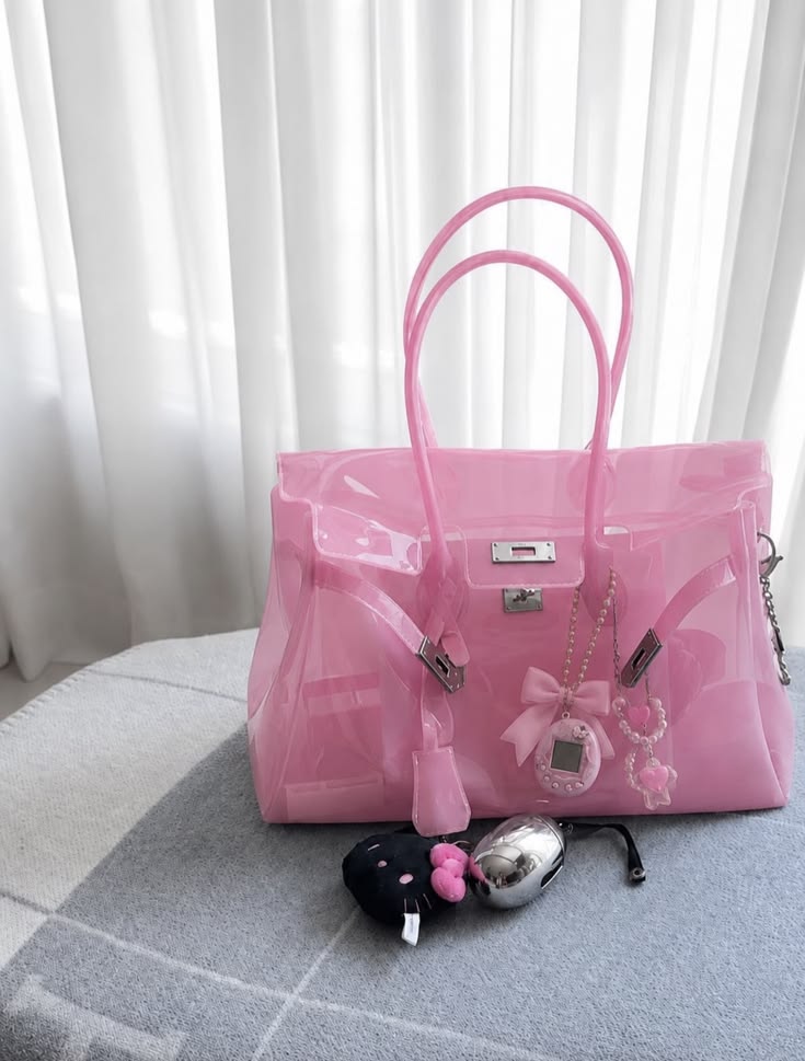 Sac Jelly : pourquoi le sac transparent revient à la mode en 2026 ?